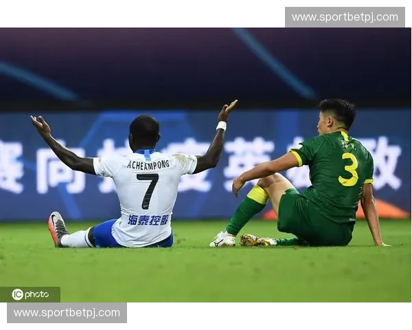 体育赛事判罚争议：背后的无奈与挑战